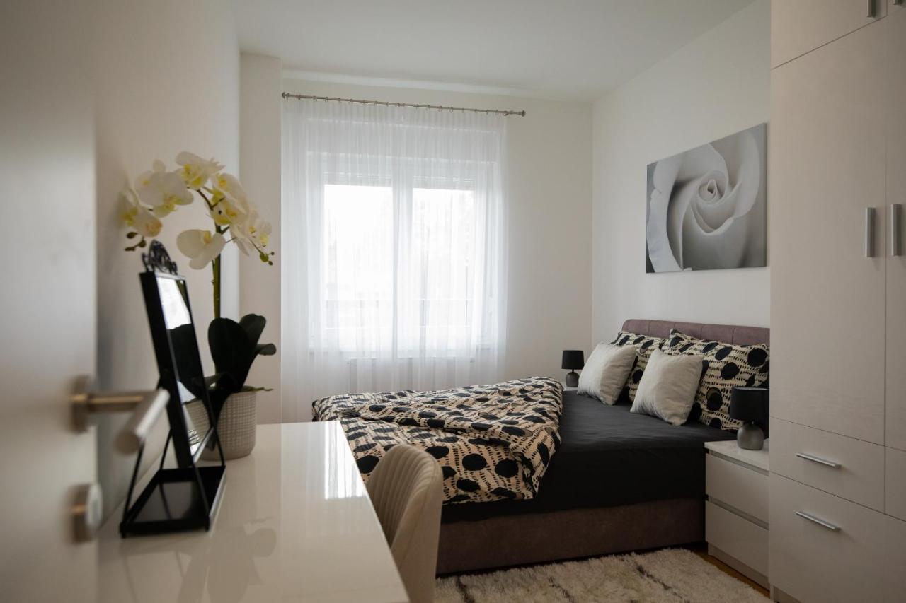 Ivana - Private Parking Appartement *
